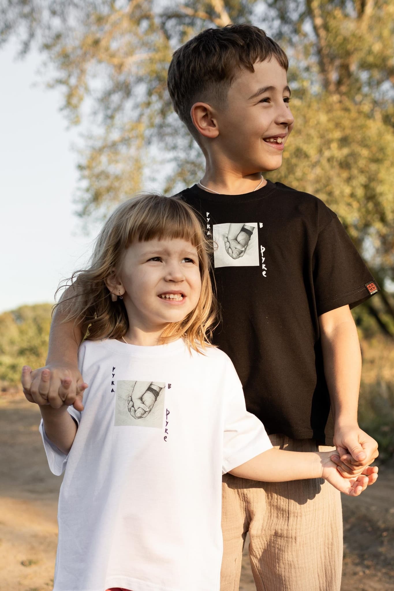 Детская футболка "Рука в руке" thumbnail 10