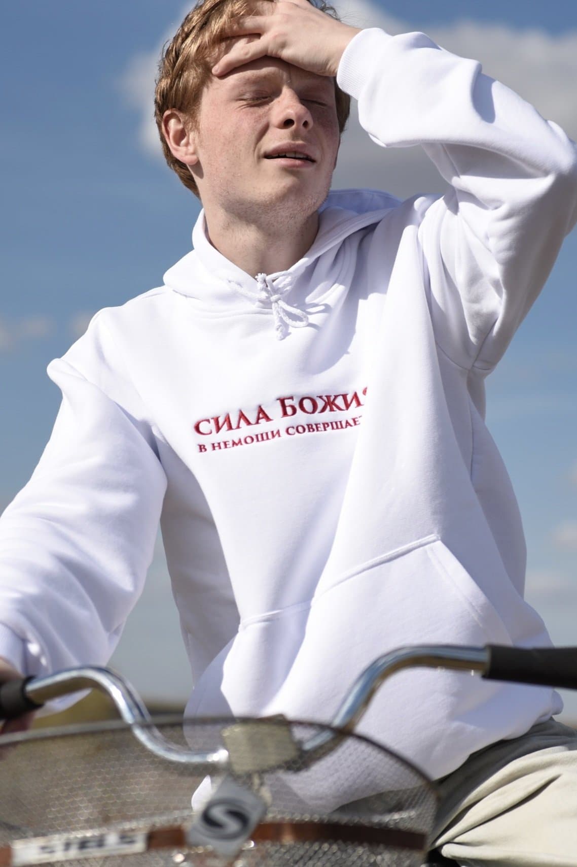 Худи с вышивкой "Сила Божия в немощи совершается" image 4