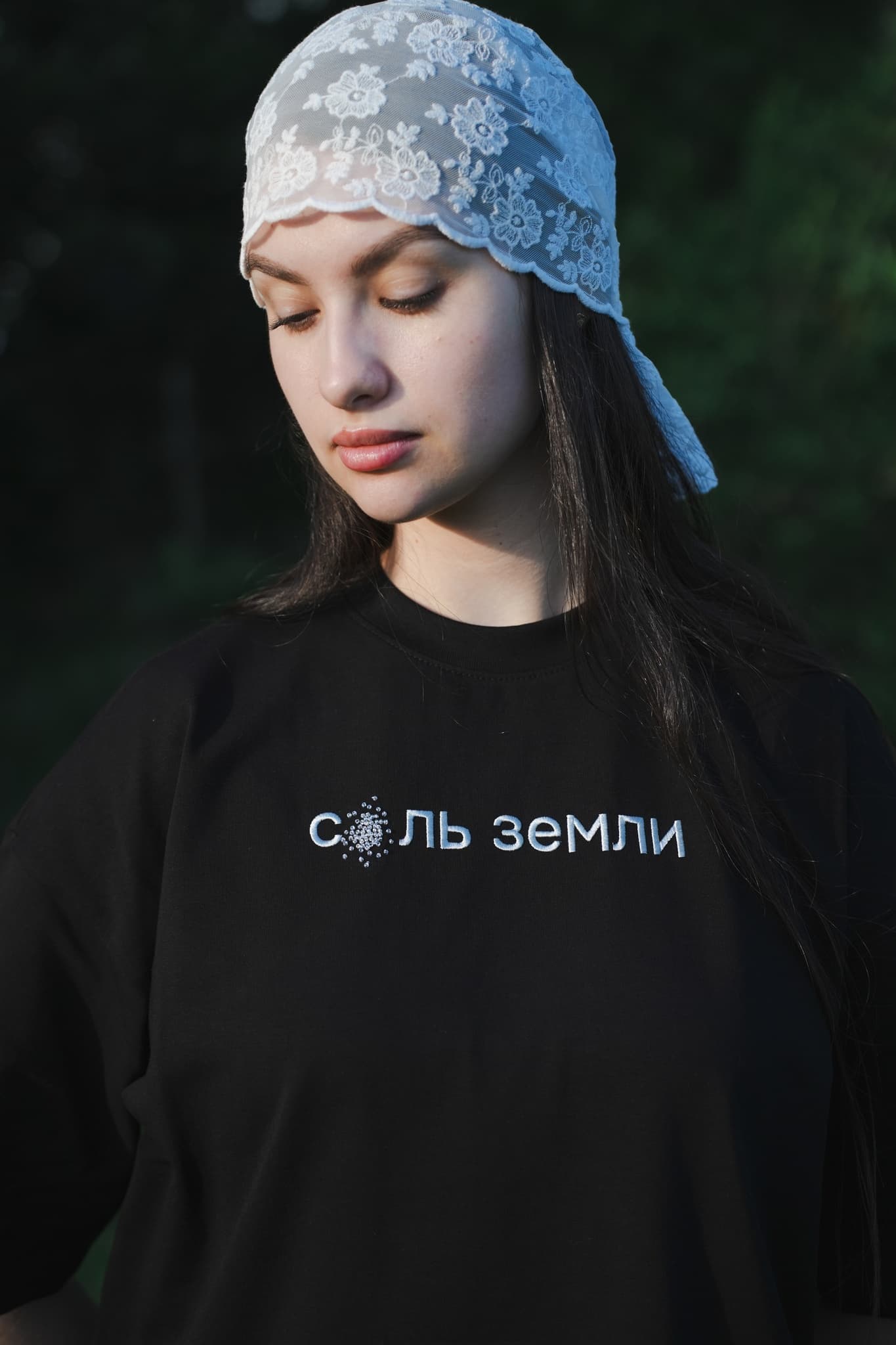 Футболка с вышивкой и бисером "Соль земли" ограниченная серия image 7
